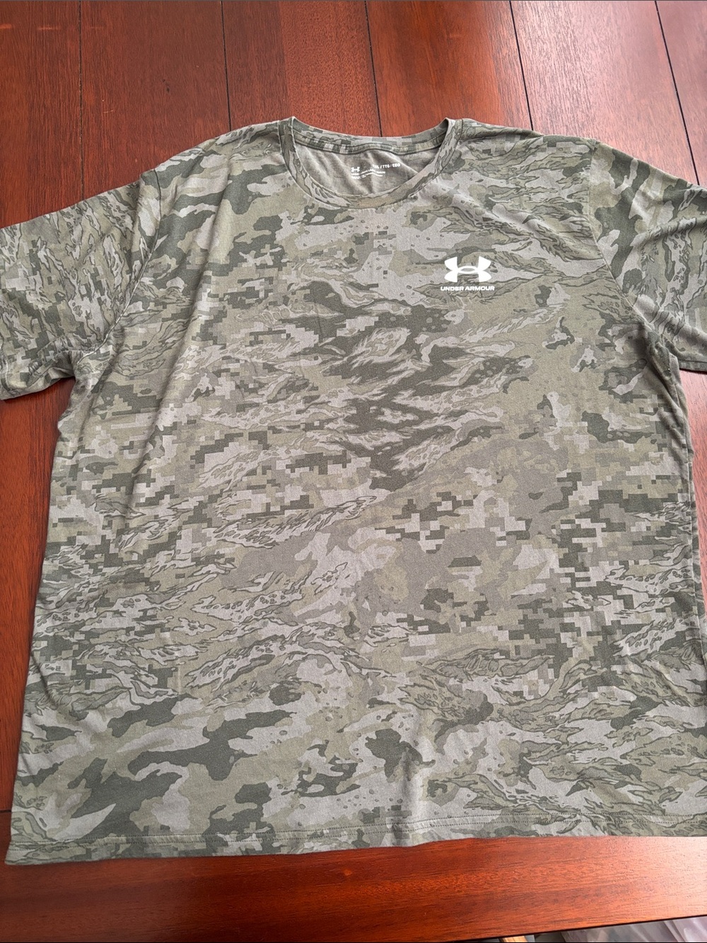 Under Armour Men’s Camo Short Sleeve Performance Tee - Olive Size XXL